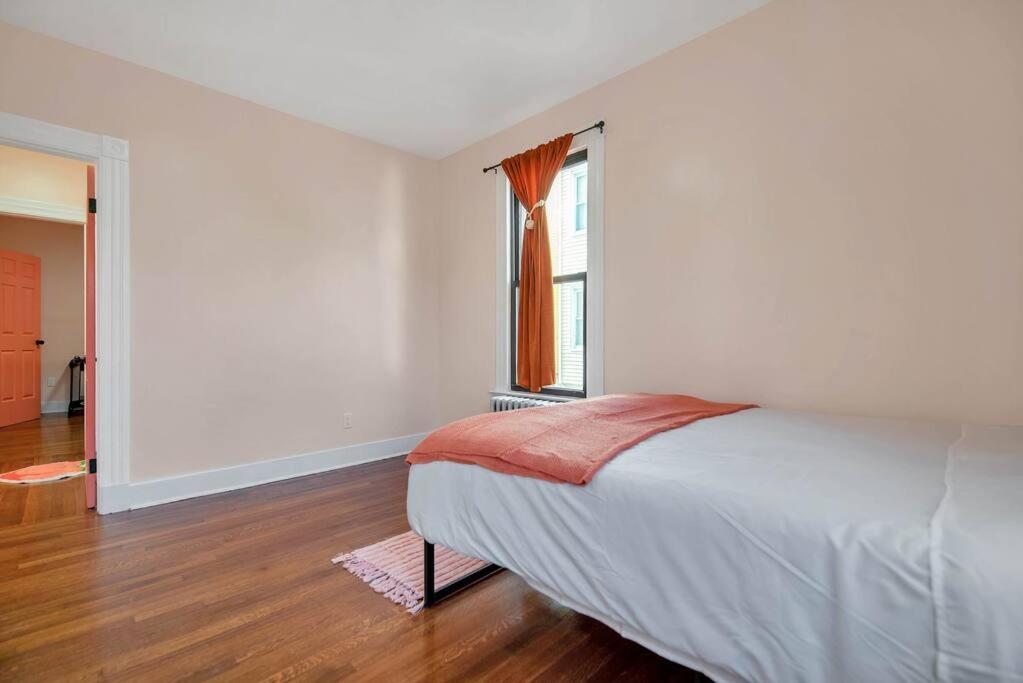 Peachy Paradise In East Rock Near Dt/Yale New Haven Εξωτερικό φωτογραφία