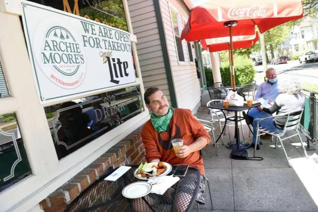 Peachy Paradise In East Rock Near Dt/Yale New Haven Εξωτερικό φωτογραφία